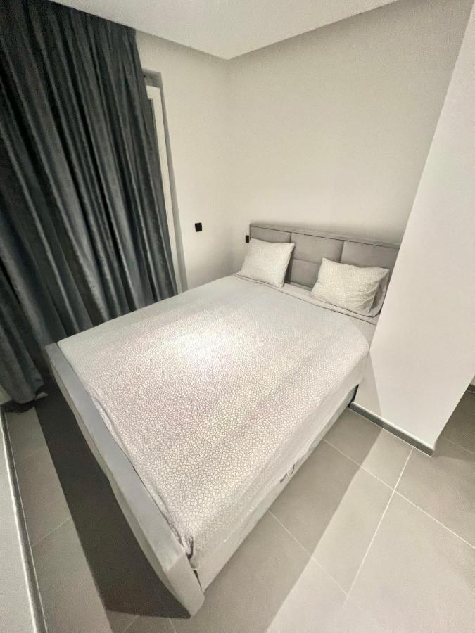 Luxury Brand New Apartment Bruxelas Exterior foto